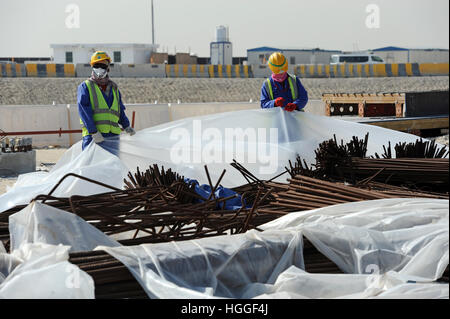 Al Khor, Qatar. 9th Jan, 2017. View of the construction site of the Al Bayt stadium in the city of Al Khor, Qatar, 9 January 2017. Photo: Andreas Gebert/dpa/Alamy Live News Stock Photo