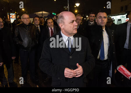 Tribute at HyperCacher Paris  09/01/2017   Replace with   The French politicians pay tribute to the victims of the hyperCacher at Porte de Vincennes two years ago to the day. In the presence of Interior Minister Bruno Le Roux, the director of CRIF, Mr Francis Kelifat, candidates for the 2017 presidential election, Mr Manuel Valls and Mr Francois Fillon, as well as the representative of the CFC, Mr Anouar Kbibech, Region, Valerie Pecresse as well as the mother of the soldier killed in Montauban, Latifa Ibn Ziaten   - Stock Photo