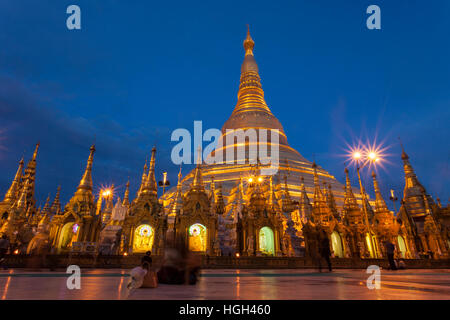 Shwedagon Pagoda at night, Yangon, Myanmar Stock Photo