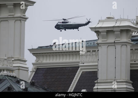 Washington, DC, USA. 20th Jan, 2017. The Executive One helicopter carrying outgoing President Barack Obama and outgoing First Lady Michelle Obama flies from the capitol after Donald J.Trump's inauguration as the 45th President of The United States on Friday, January 20, 2017 in Washington, DC © 2017 Patrick T. Fallon Credit: Patrick Fallon/ZUMA Wire/Alamy Live News Stock Photo