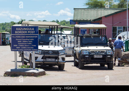 Safari vehicles crossing the Kazungula Border Post between  Botswana and Zimbabwe, Africa Stock Photo