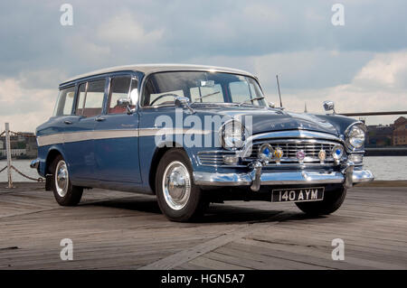 Humber Super Snipe Series V estate, classic 1960s British family car from the Rootes Group Stock Photo