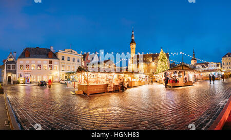 Tallinn, Estonia - December 2, 2016: Famous Traditional Christmas Market On Town Hall Square - Raekoja Plats. Christmas Tree And Trading Houses With S Stock Photo