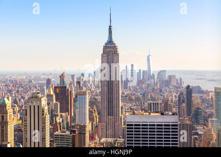Manhattan downtown, Empire State Building closeup