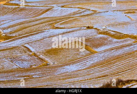 Zhangye, China. 11th Jan, 2017. (EDITORIAL USE ONLY. CHINA OUT) Stunning scenery of Yijiawan Village in Zhangye, northwest China's Gansu Province. The Yijiawan Village is located to the north of Qilian Mountains. Credit: ZUMA Press, Inc./Alamy Live News Stock Photo