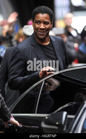 New York, NY, USA. 12th Jan, 2017. Denzel Washington out and about for Celebrity Candids - THU, New York, NY January 12, 2017. © Kristin Callahan/Everett Collection/Alamy Live News Stock Photo