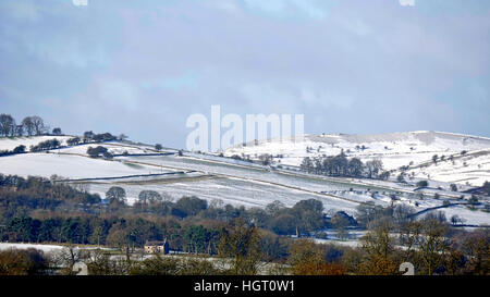 Derbyshire, UK. 13th Jan, 2017. UK Weather: Snow on the hills in the Derbyshire countryside near Ashbourne Peak District National Park © Doug Blane/Alamy Live News Stock Photo