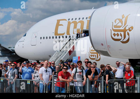 Besucher, Airbus A380, ILA, Berlin-Schoenefeld, Deutschland Stock Photo