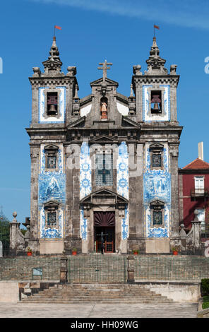 Porto: the Church of Saint Ildefonso, 18th century church built in a proto-Baroque style and famous for its azulejos, typical Portuguese ornaments Stock Photo