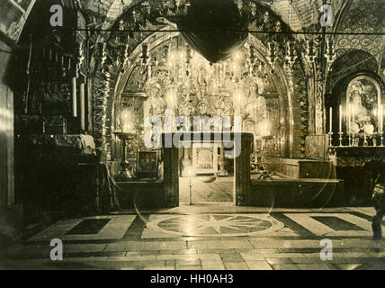 the altar of the holy sepulcher jerusalem, Jerusalem, Palestine, Israel, 1946, Stock Photo