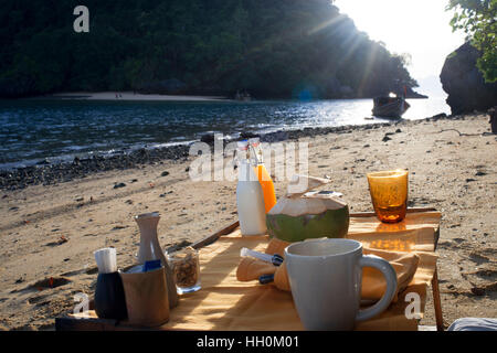 Six Senses Resort, Koh Yao Noi, Phang Nga Bay, Thailand, Asia. Sunrise Picnic breakfast on a deserted Island in Koh Hong archipelago. Six Senses Yao N Stock Photo