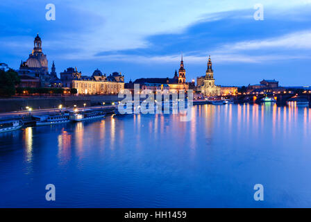 Dresden: Frauenkirche (Church of Our Lady), the building of the Saxon academy of arts, castle tower, court church, Semperoper and the Augustusbrücke o Stock Photo