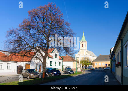 Weiden am See: Parish Church Holy Trinity at the main square, Neusiedler See (Lake Neusiedl), Burgenland, Austria Stock Photo
