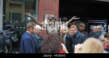 Liverpool, UK. 16th January, 2017. A large bronze statue of Cilla Black was unveiled on Mathew Street, Liverpool to celebrate the 60th anniversary of the Cavern Club. The statue was donated to the city of Liverpool by Cilla's three sons, who attended the unveiling. Credit: Pak Hung Chan/Alamy Live News Stock Photo