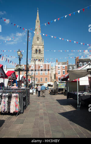 Shoppers in the Market Square, Newark on Trent, Nottinghamshire England UK Stock Photo