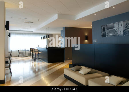 Lounge bar in a contemporary hotel Stock Photo