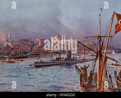 WW1 - Istanbul - Golden Horn - A German U-boat welcomed Stock Photo