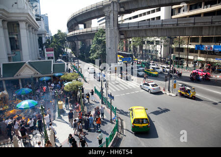 Erawan Shrine and Ratchadamri Rd in Bangkok - Thailand Stock Photo