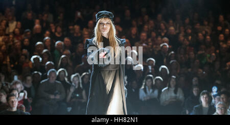 Berlin, Germany. 17th Jan, 2017. Actress Veruschka Graefin von Lehndorff presenting a creation by label Esther Perbandt during Mercedes-Benz Fashion Week in Berlin, Germany, 17 January 2017. Credit: dpa picture alliance/Alamy Live News Stock Photo