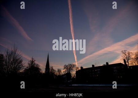 London, UK. 18th January, 2017. UK Weather. Beautiful dawn and early morning in Stoke Newington, London.  View of St Mary's Church from Clissold Park. Credit: carol moir/Alamy Live News. Stock Photo