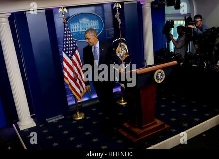 Washington, DC, USA. 18th Jan, 2017. United States President Barack Obama gives his last press conference in the press briefing room of the White House, Washington, DC. Credit: Aude Guerrucci/Pool via CNP /MediaPunch Stock Photo