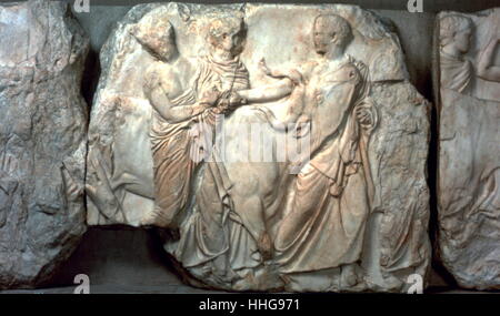 Preparing a bull for sacrifice. Frieze, Parthenon, British Museum, London's, Marble. 447 – 438 BCE Fragment of the Panathenaic Procession from the east frieze of the Parthenon, . The Parthenon frieze is the high-relief pentelic marble sculpture created to adorn the upper part of the Parthenon’s naos. It was sculpted between c. 443 and 438 BC, Stock Photo