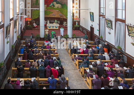 Sunday mass at Catholic Church of Our Lady of the Sacred Heart, Yinchuan, Ningxia province, China Stock Photo