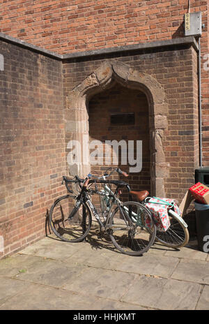 Shops and pubs in Hereford city centre, England Stock Photo