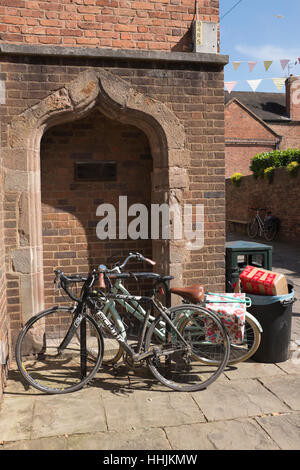 Shops and pubs in Hereford city centre, England Stock Photo