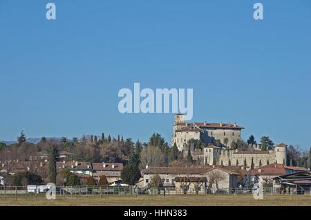 The castle and the village of Villalta on the hills of Fagagna (Italy) Stock Photo
