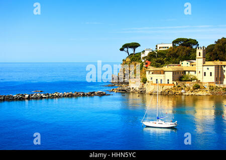 Sestri Levante on Mediterranean sea coast in Italy - GlobePhotos