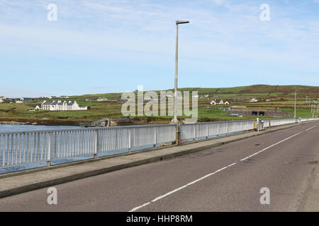 The road bridge between Valentia Island and Portmagee, County Kerry, Ireland. Valentia Island is at the end of the bridge. Stock Photo