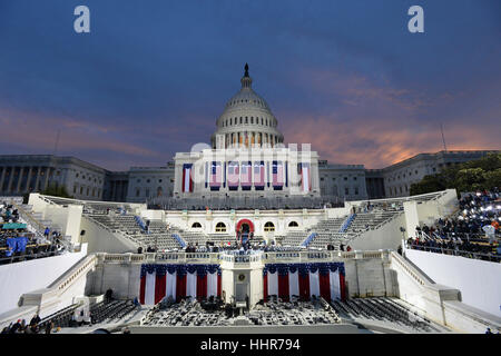 Washington, USA. 20th Jan, 2017. Dawn breaks over the Capitol as America prepares for the inauguration of President-elect Donald Trump on January 20, 2017 in Washington, DC Trump becomes the 45th President of the United States. Credit: MediaPunch Inc/Alamy Live News