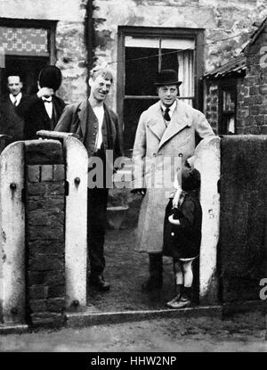 The Prince of Wales, later Edward VIII, with Queen Alexandra at the ...