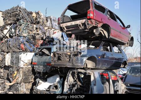 car scrap yard in milan, italy Stock Photo: 41770718 - Alamy