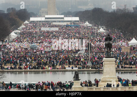 Washington, USA. 21st Jan, 2017.Hundreds of thousands of demonstrators gather on the National Mall during the Women's March on Washington in protest to President Donald Trump in Washington, DC. More than 500,000 people crammed the National Mall in a peaceful and festival rally in a rebuke of the new president. Credit: Planetpix/Alamy Live News Stock Photo