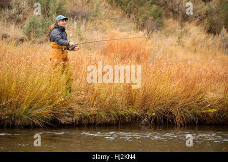 Flyfishing in Crooked River canyon, Crooked Wild and Scenic River, Lower Crooked River National Back Country Byway, Oregon Stock Photo