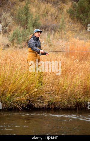 Flyfishing in Crooked River canyon, Crooked Wild and Scenic River, Lower Crooked River National Back Country Byway, Oregon Stock Photo