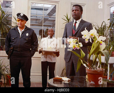 IN THE HEAT OF THE NIGHT (1967)  ROD STEIGER  SIDNEY POITIER  NORMAN JEWISON (DIR)  MOVIESTORE COLLECTION LTD Stock Photo