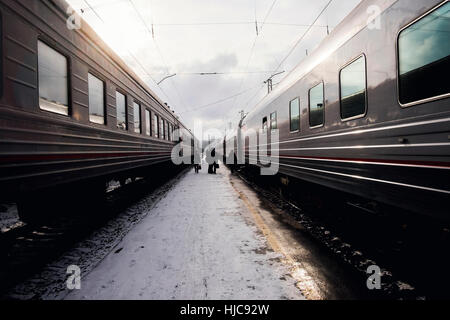 Between two trains Stock Photo - Alamy