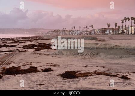 San Diego, USA. 23rd January, 2017. Recent severe storms and high surf washed away beaches around Pacific Beach in San Diego, California. The National Weather Service issued a Gale Warming, High Surf Advisory and Beach Hazard Statement. Credit: John D. Ivanko/Alamy Live News Stock Photo