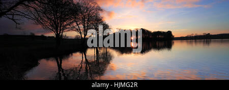 Winter Sunset, Blatherwyke Lake, Northamptonshire, England, Stock Photo