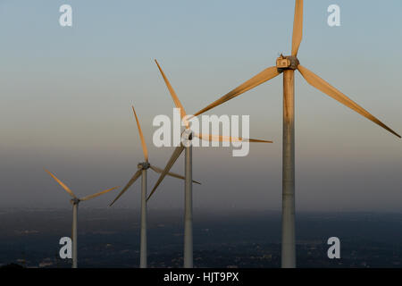 KENYA, Nairobi, Ngong Hills, 25,5 MW Wind Power Station with Gamesa wind turbines, owned and operated by KENGEN Kenya Electricity Generating Company, Gamesa ist part of company Siemens Gamesa Renewable Energy / KENIA, Ngong Hills Windpark, Betreiber KenGen Kenya Electricity Generating Company mit Gamesa Windkraftanlagen Stock Photo