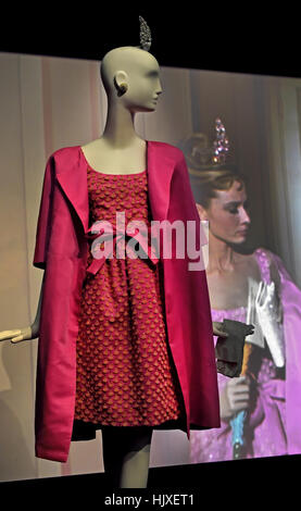 Hubert de Givenchy ( Couturier ) France worn by Audrey Hepburn ( Movie Star ) In Breakfast at Tiffany`s Stock Photo