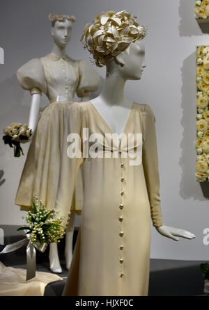 Wedding Dress 1995 Hubert de Givenchy ( Couturier ) France Stock Photo