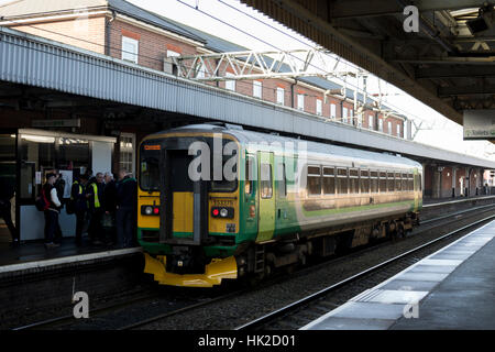 london to nuneaton coach