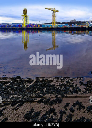 Ancient staithes pier river Tyne Shepherds Offshore Park Stock Photo