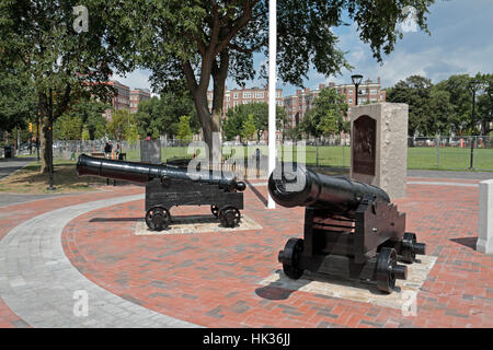 American Revolutionary War memorial on Cambridge Common. Cambridge, Massachusetts, United States. Stock Photo