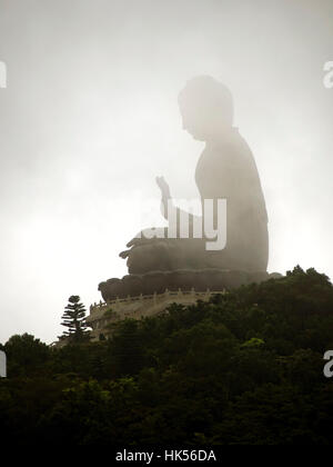 hongkong lantau island misty giant buddha Stock Photo - Alamy