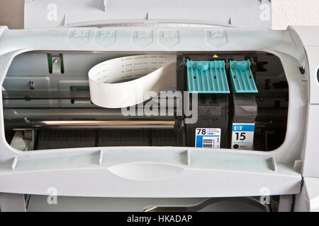 Open HP printer and cartridges Stock Photo